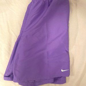 Men's Nike Shorts - Medium